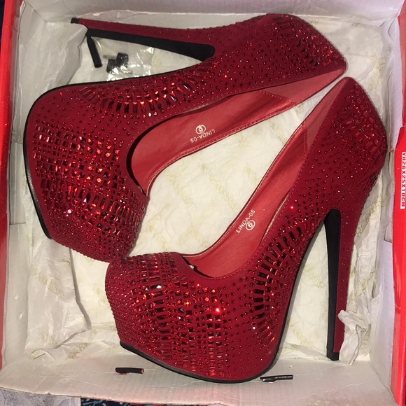 High heels - Picture 1 of 1